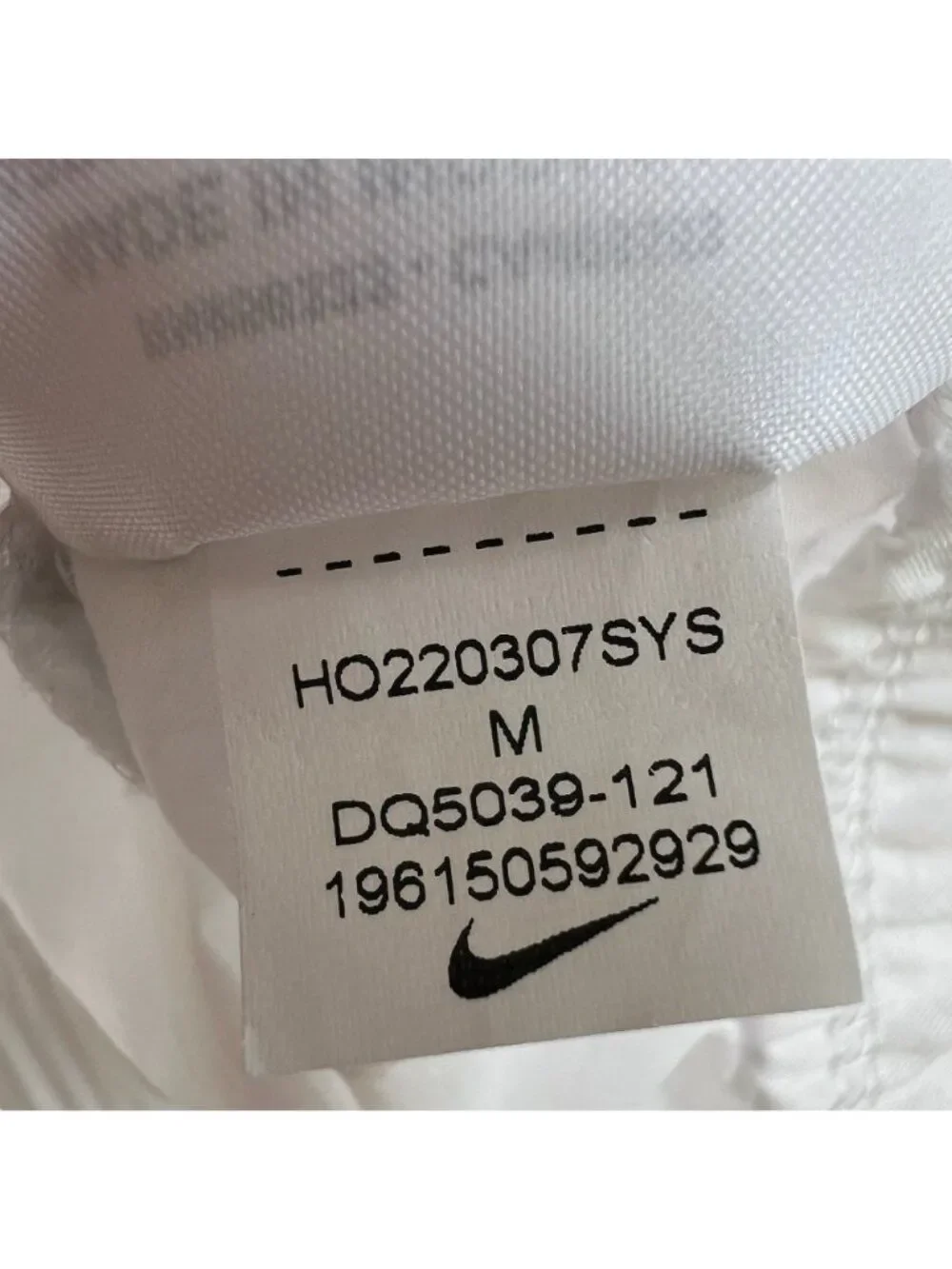 Nike Men's F.C. Loose Fit White Long Sleeve Pullover Jersey White Size Medium